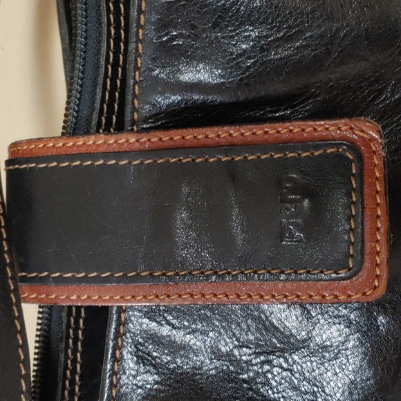 Piero Vintage Leather Crossbody Bag - Picture 4 of 16
